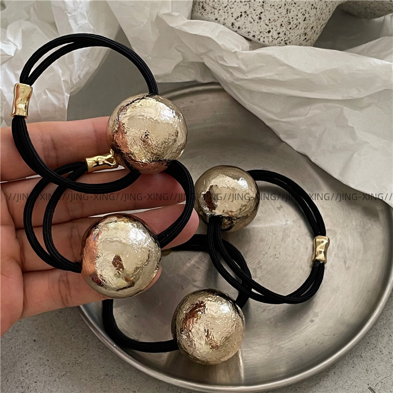 Wrap Ring Gold - Diadema de cuentas circulares desgastadas doradas